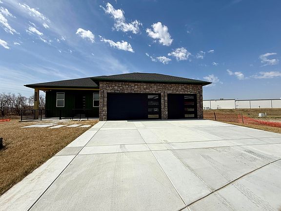 4th image of 3013 W Laux Dr