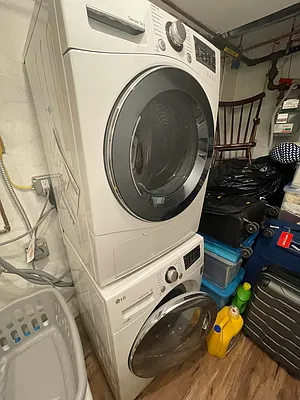 Rented by Pear NYC LLC | media 12