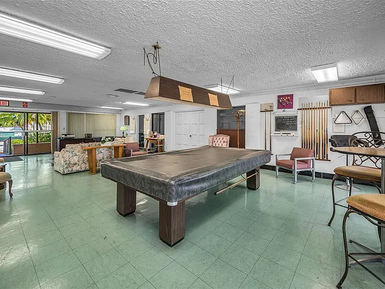 4200 Hampton Dr — Photo 48