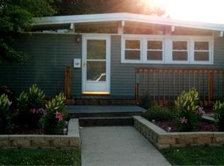 1410 Plain St, Peru, IL 61354