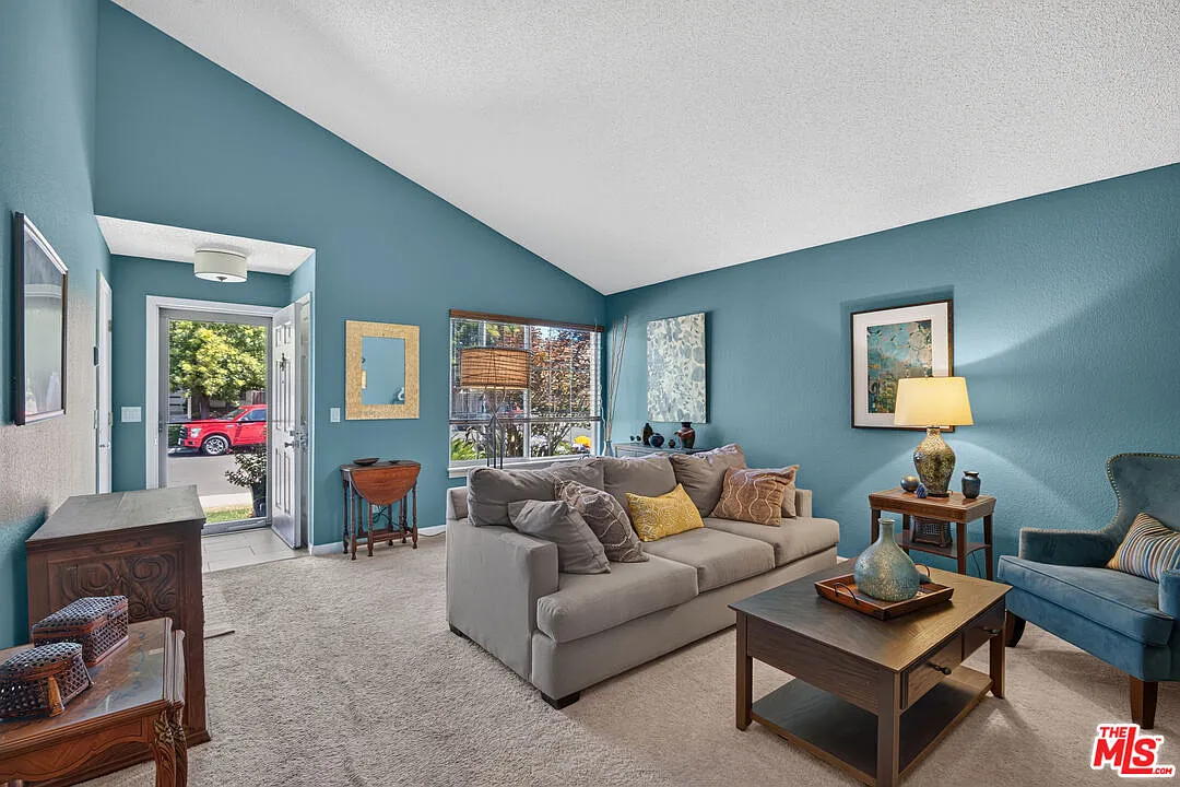 930 Bartlett Pl - Photo 7