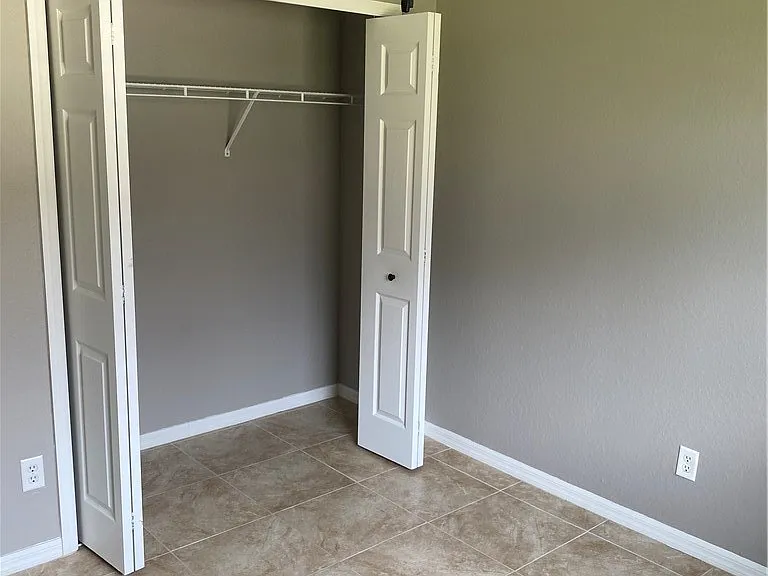1732 SW 31st Ln — Photo 15