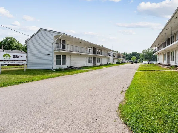 120-125-130 Sherwood Ct, Waterloo, IA 50701