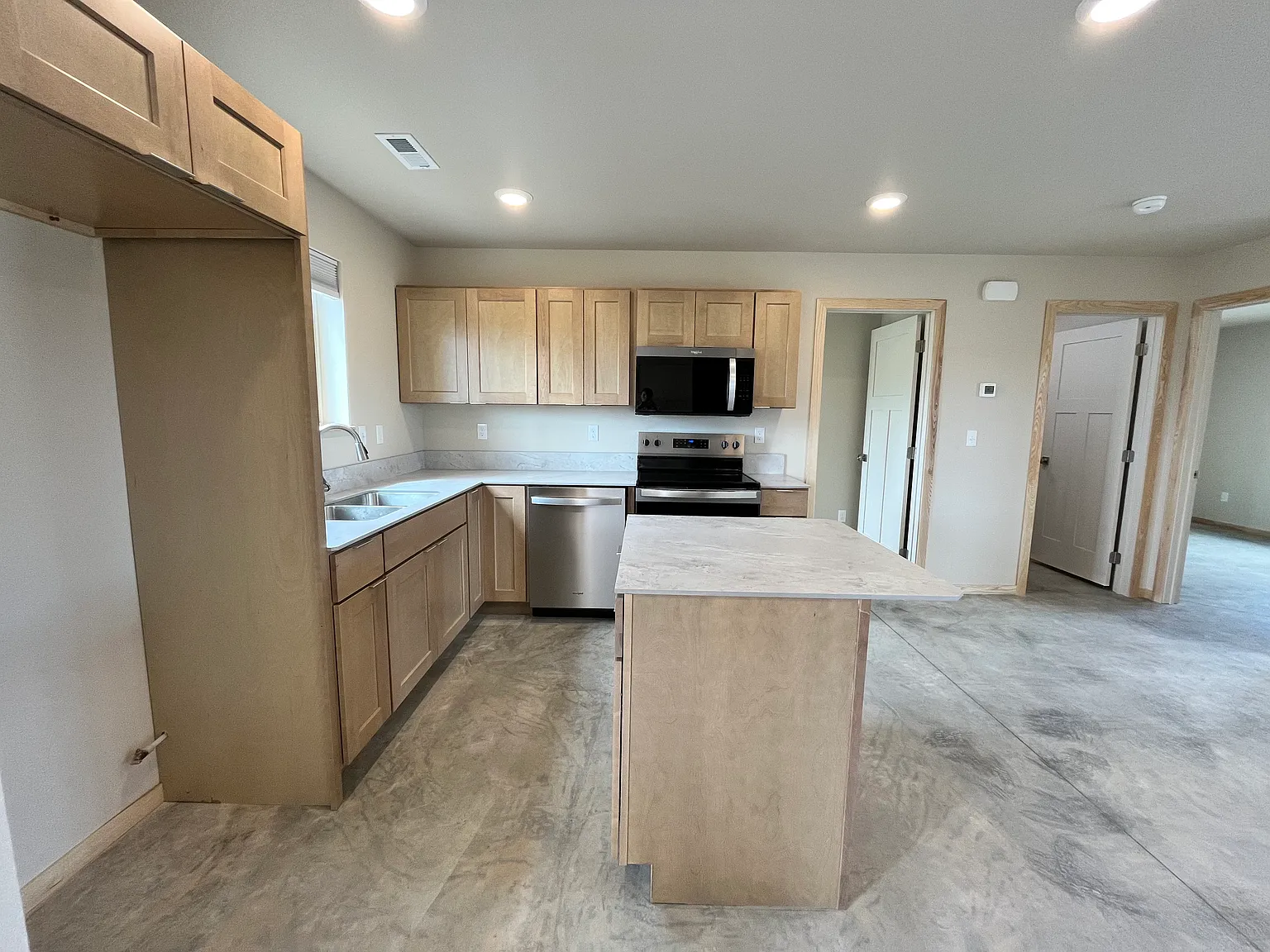 2 bed, 800 sqft, $1,200 — Photo 3