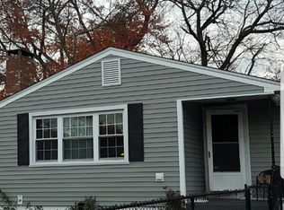 27 George St, East Haven, CT 06512