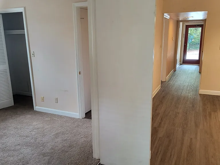 2890 Carriage Dr #F — Photo 8