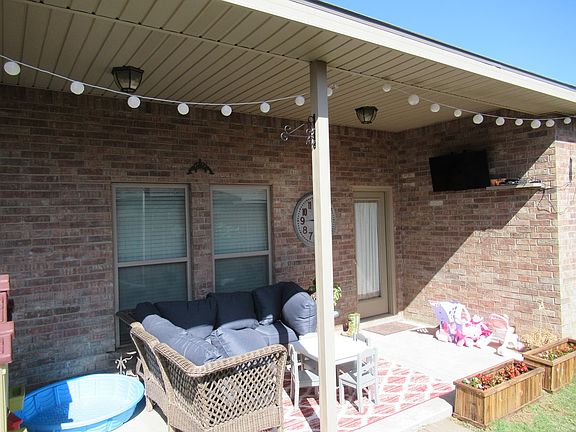 4th image of 9302 Agave Ave