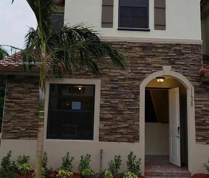 11520 SW 250th St #6040 — Photo 1
