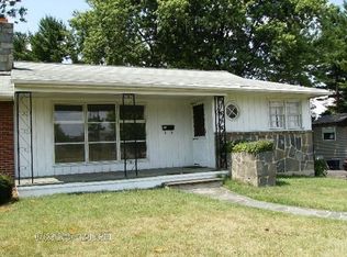 708 Prices Fork Rd, Blacksburg, VA 24060