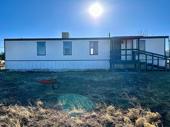 3rd image of 210 Skyline Dr