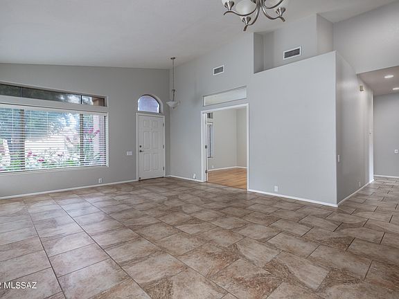 5th image of 11060 N Eagle Crest Dr