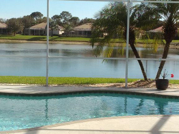 2nd image of 1821 Coconut Palm Cir