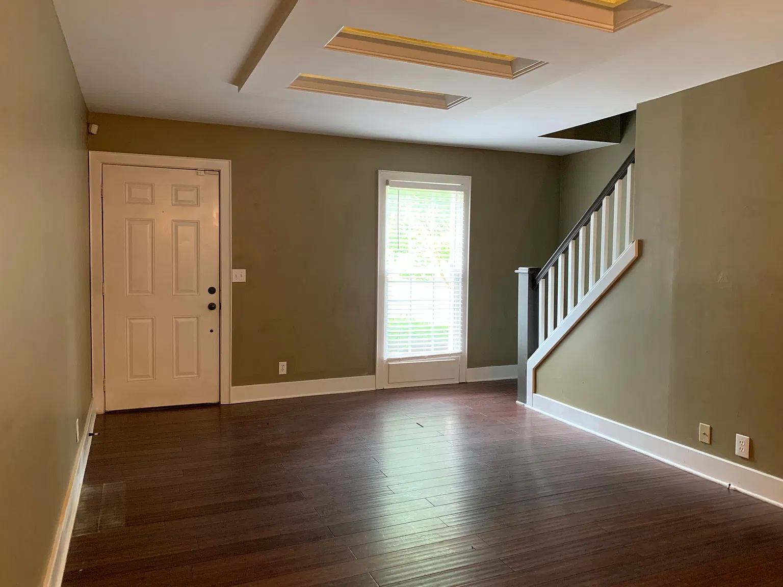 2 bed, 1.5 bath, 896 sqft, $1,550 — Photo 4