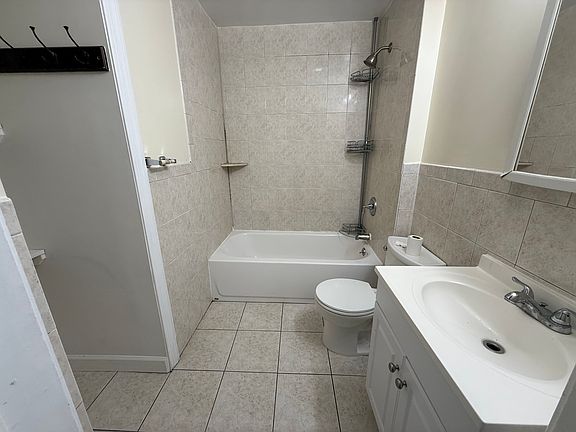 5th image of 6009 Buchanan Pl #2