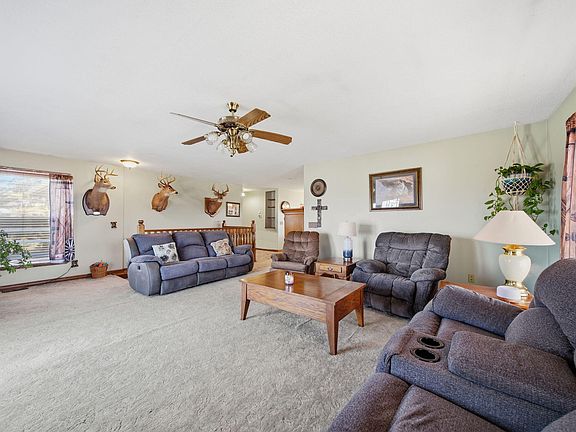 4th image of 18598 Bradstreet Rd