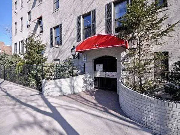 2105 33rd St APT 2B, Astoria, NY 11105