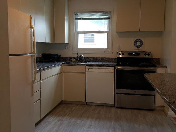 2nd image of 9402 Kingsley Ave