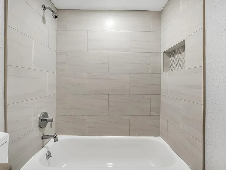 118 Lago Vista Blvd — Photo 14