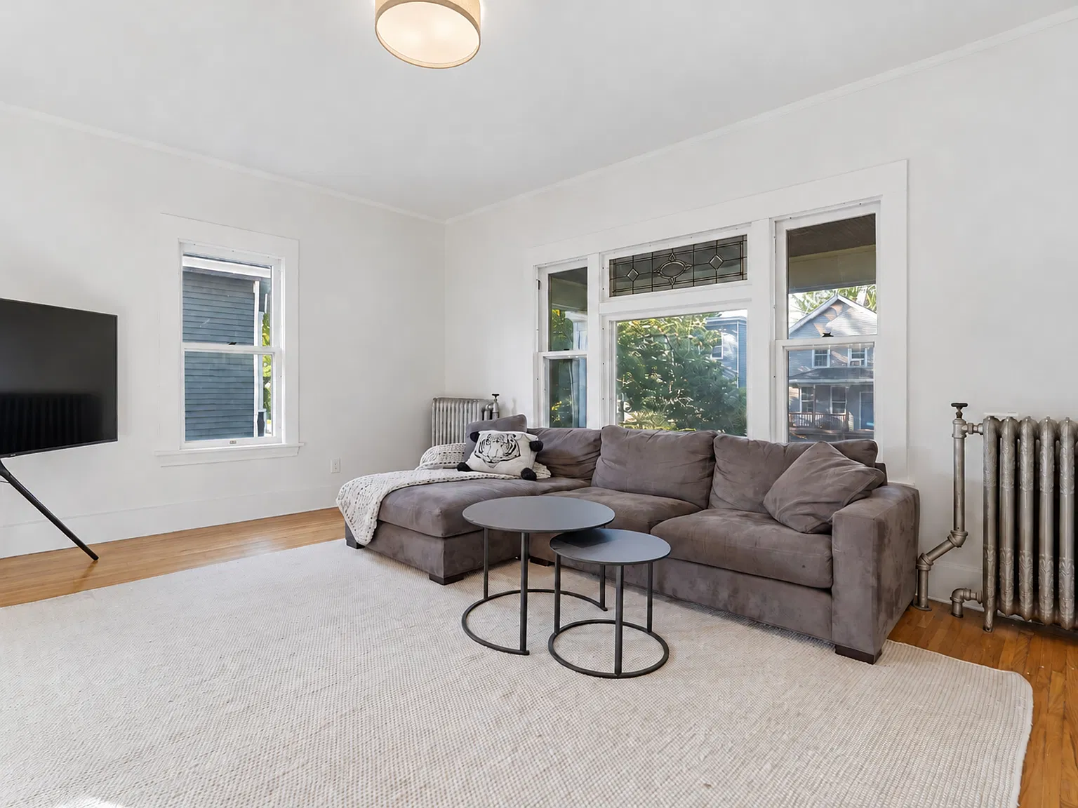 206 Goodrich Ave — Photo 3