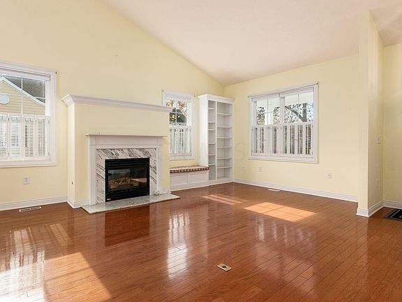 5th image of 3768 Bentworth Ln