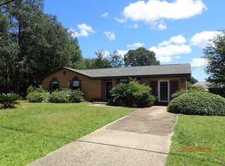 5862 Locust St, Milton, FL 32570