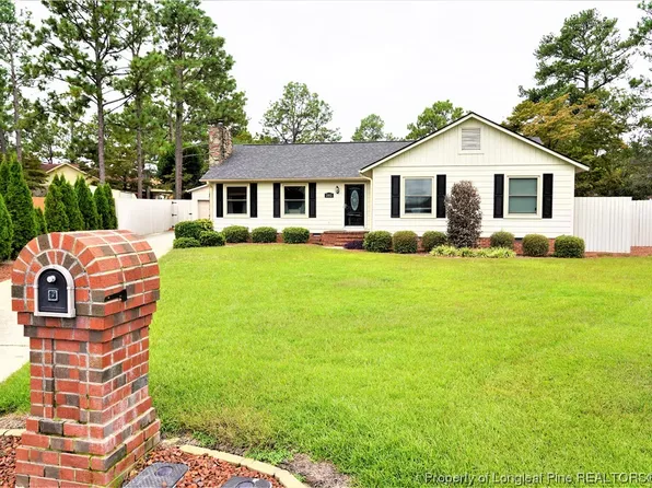 2002 Bismark Ct, Fayetteville, NC 28304
