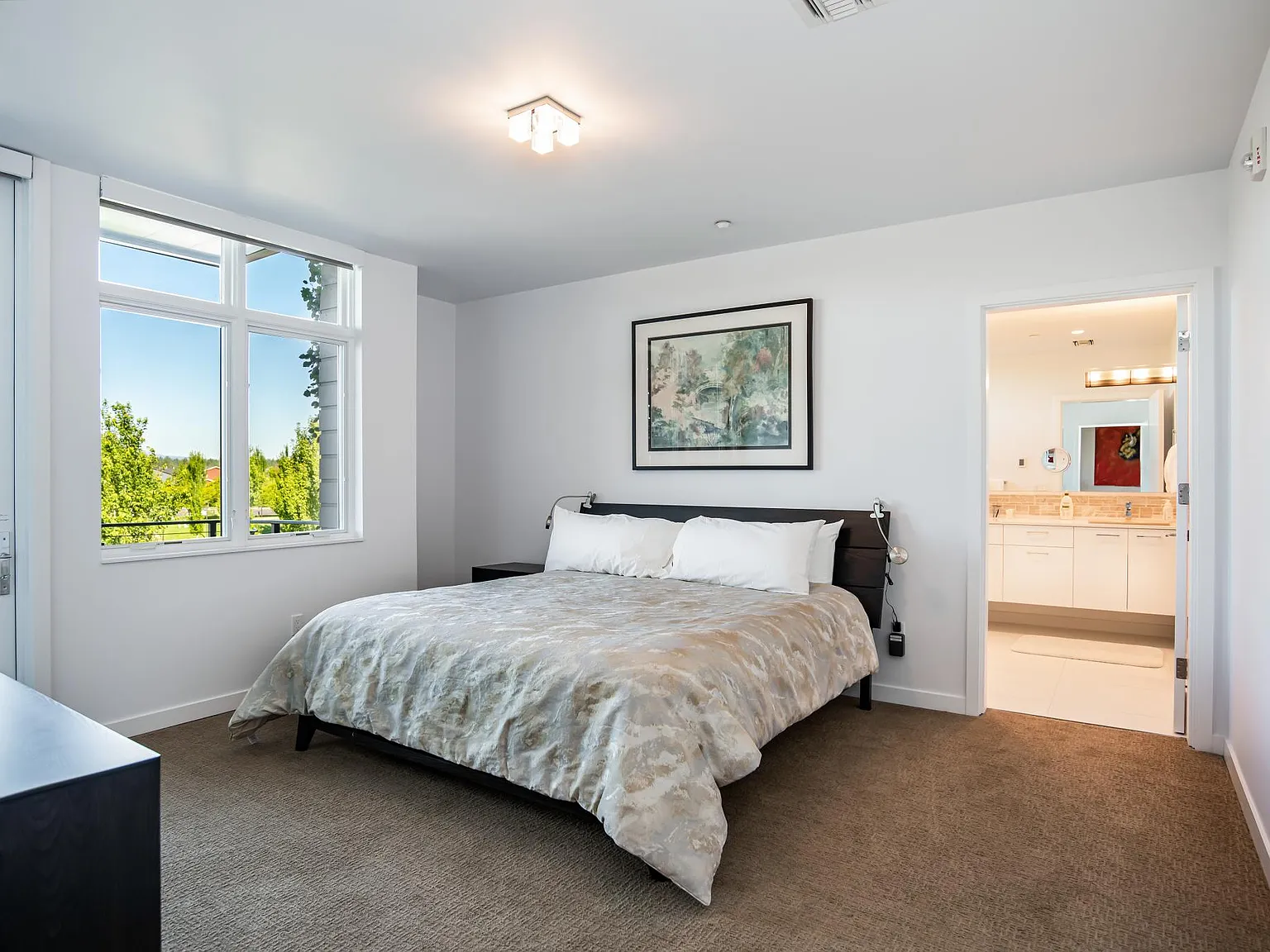 291 SW Bluff Dr — Photo 4