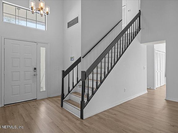 4th image of 2914 JUSTIN Court