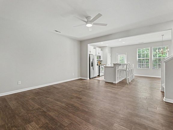 2nd image of 223 Cross Blossom Rd