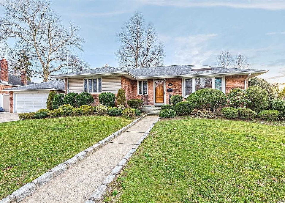 1st image of 796 Bellmore Ave