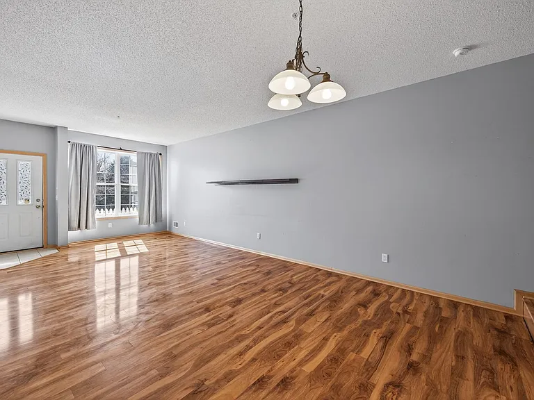 12210 Urbank St NE #B — Photo 15