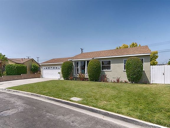 2nd image of 10524 Flamingo Cir