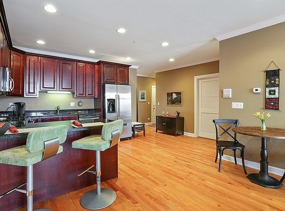 4th image of 5321 N Lincoln Ave APT 3B