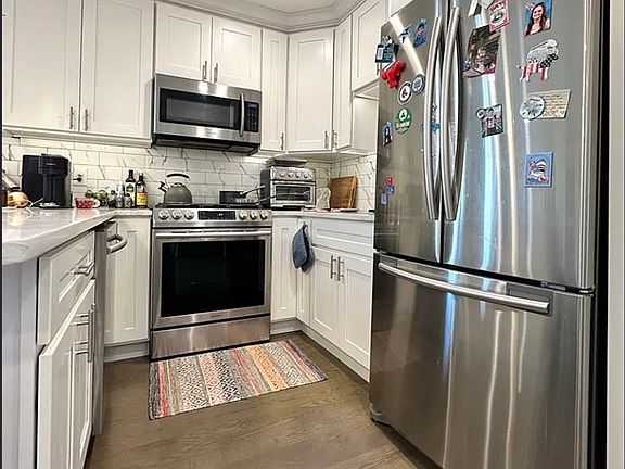 5th image of 78 Cottage St #3