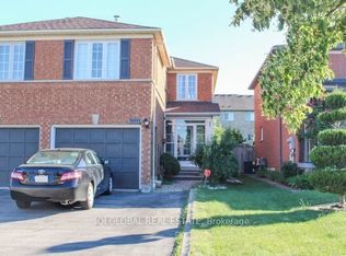 5611 Palmerston Cres, Mississauga, ON L5M 5Y6