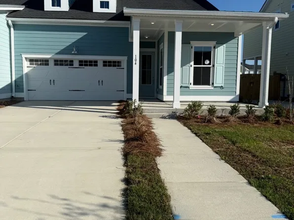 104 Bloomsbury St, Summerville, SC 29486