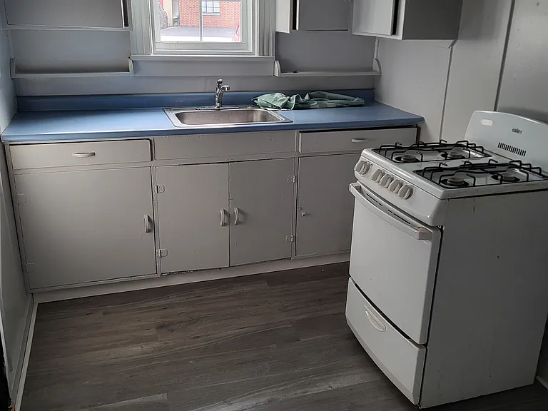1671 Broadway #3 — Photo 2