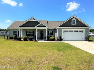 111 Castaway Ct, Pikeville, NC 27863