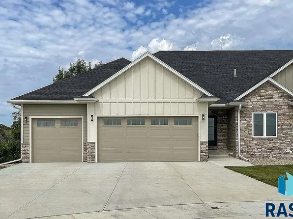 8112 E Norway Pine Trl, Sioux Falls, SD 57110