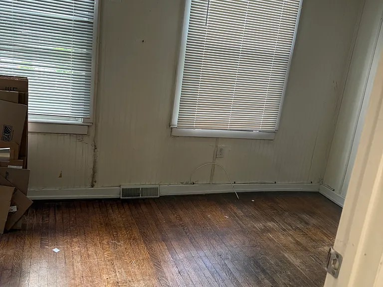 906 Greenfield Ave #1 — Photo 6