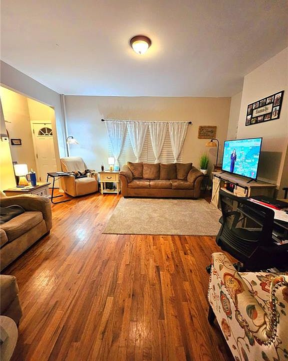 1st image of 118 Seaview Ave
