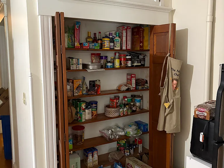 136 Lancaster St — Photo 10
