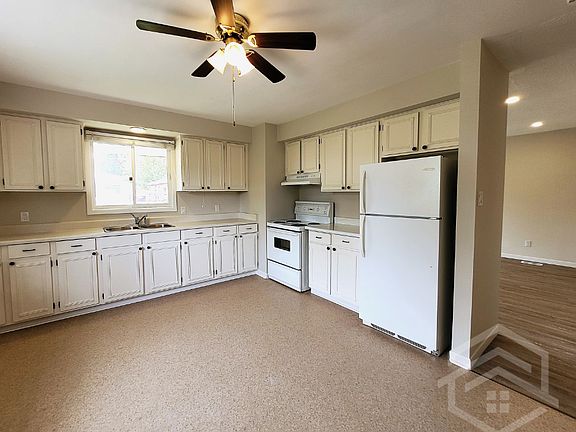 2nd image of 24 Denis Ct