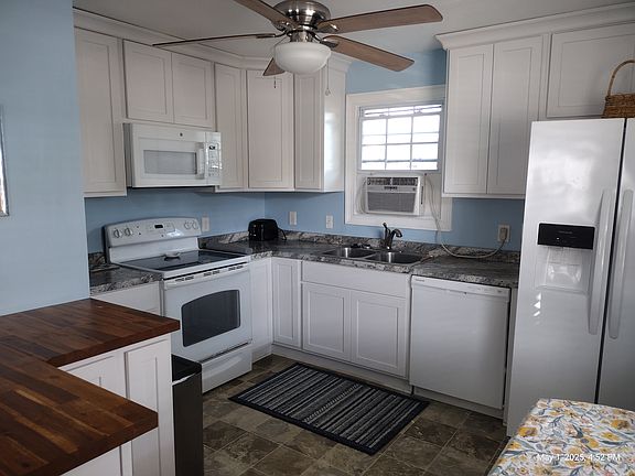 4th image of 218 W Balview Ave