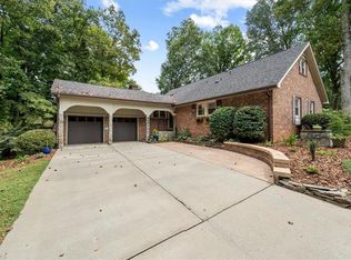 4907 Trailwood Dr, Greensboro, NC 27407