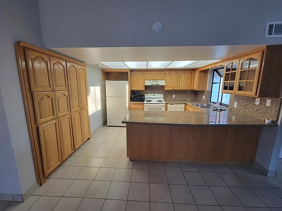 3rd image of 633 Thrush Dr
