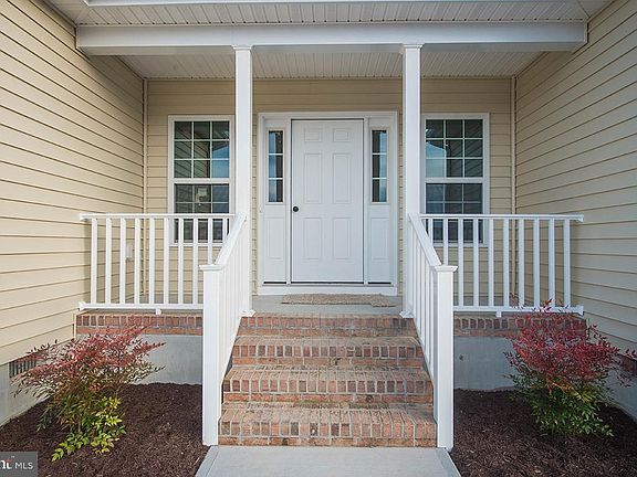 2nd image of 103 Belle Ayre Dr