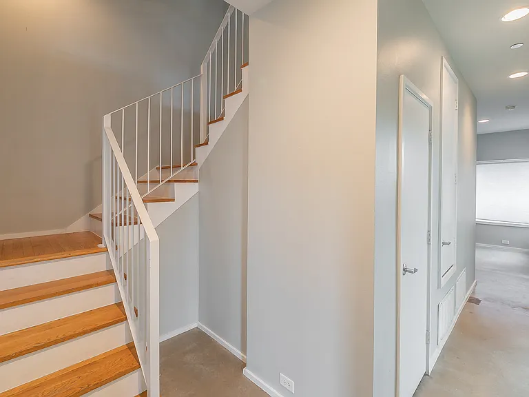 5205 Capitol Ave #6 — Photo 9
