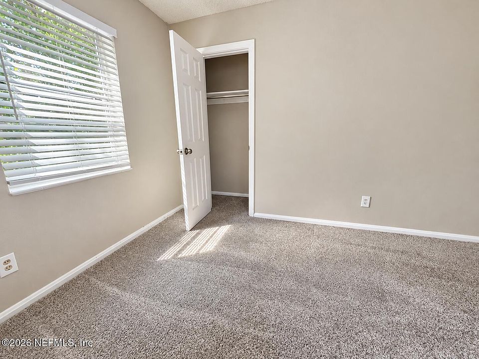 10th image of 7909 CAXTON Circle W