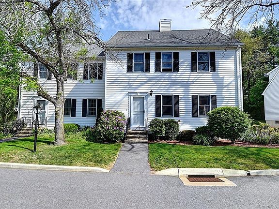 3rd image of 4 Southgate Dr